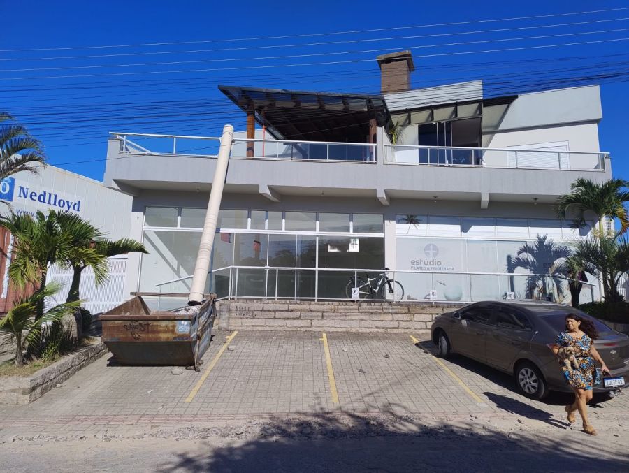 Sala Comercial - Aluguel - Praia do Rosa - Imbituba - SC