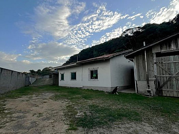 Casa com 5.128m� de terreno na Vila Alvorada | Imbituba