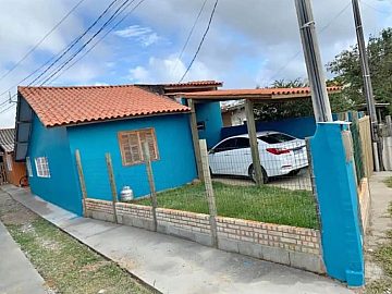 3 CASAS A VENDA ARROIO